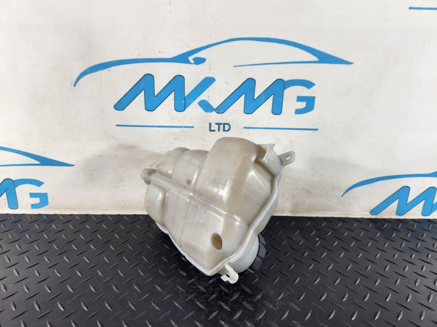 19-ON MERCEDES BENZ B CLASS W247  1.3 PETROL STARTER MOTOR  A2829062400