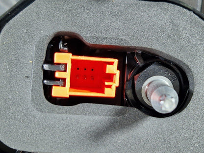 16-19 AUDI A4 B9 GENUINE REAR RIGHT O/S/R INNER TAILGATE LIGHT 8W5945076A
