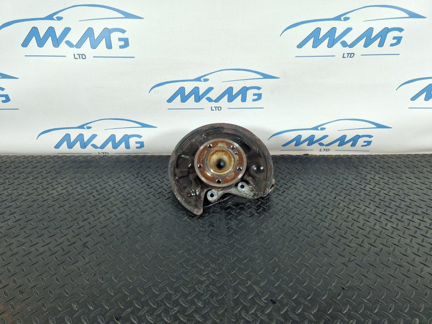 14-19 MERCEDES BENZ GLA X156 OEM REAR RIGHT DRIVER SIDE WHEEL HUB 2460406