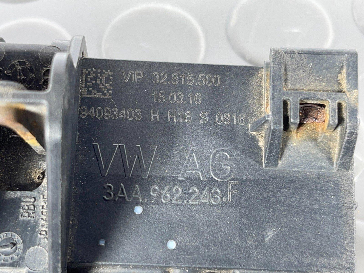 16-19 AUDI A4 B9 ESTATE GENUINE BOOTLID CONTROL MODULE 3AA962243F