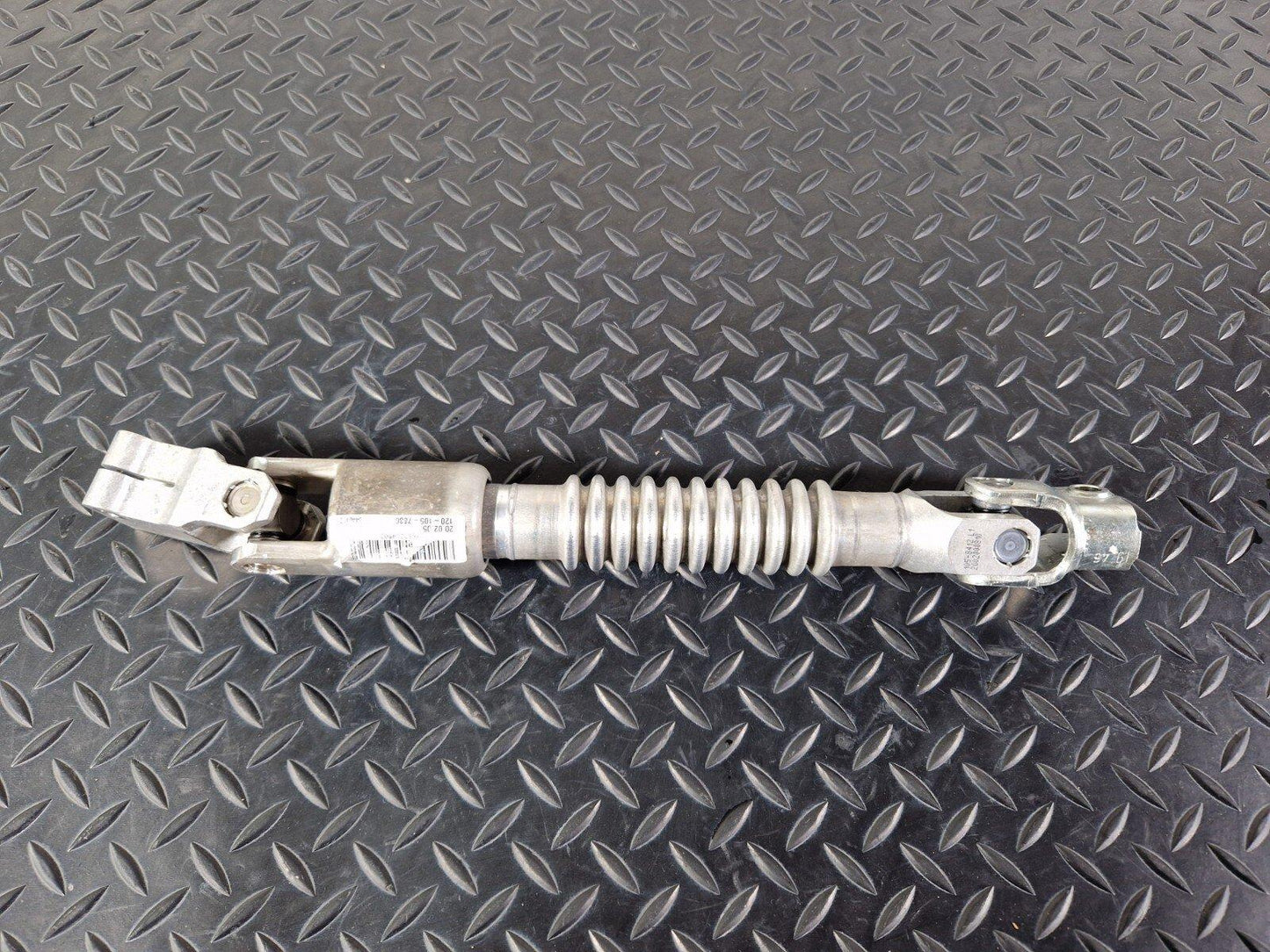 20-24 BMW 1 SERIES F40 STEERING COLUMN LOWER MANUAL ADJUST SPINDLE 6872145