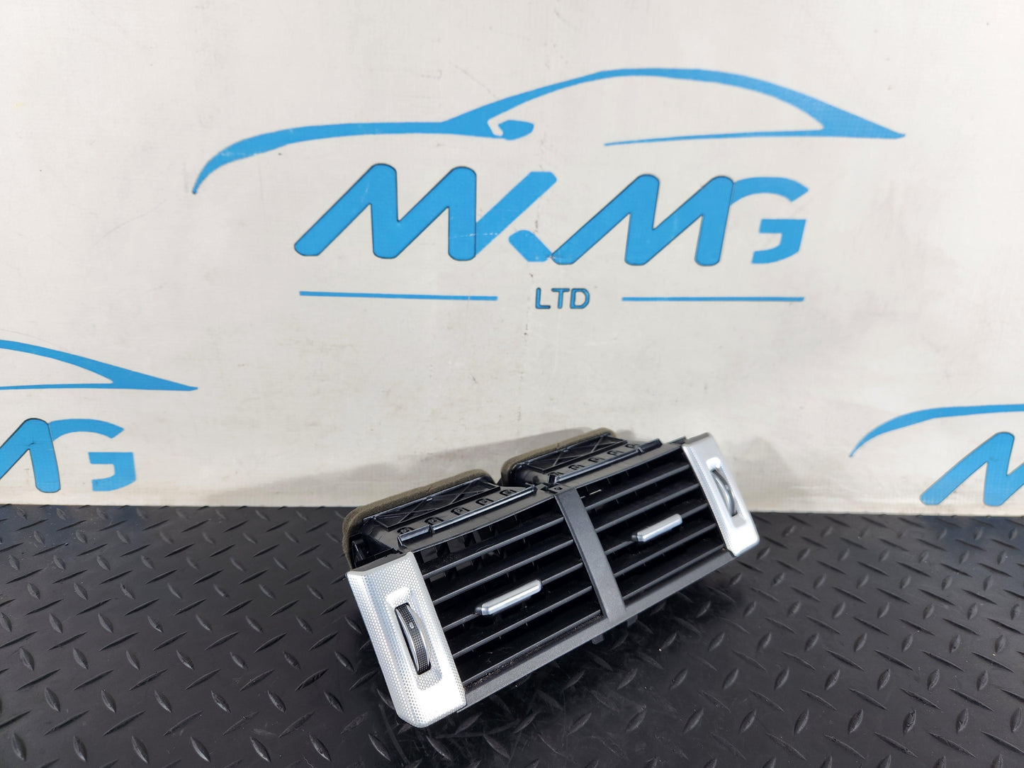 12-18 Land Rover Range Rover Evoque L538 Dashboard Centre Vents GJ32014L21DB