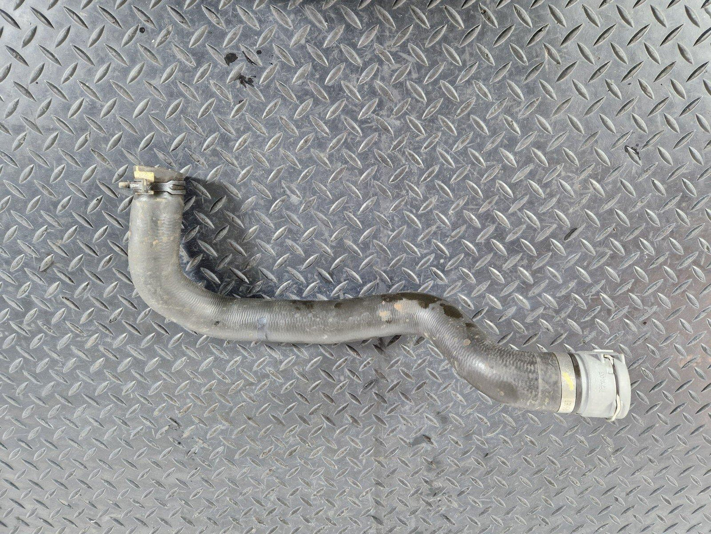 14-21 MERCEDES BENZ C200d W205 RADIATOR WATER COOLANT PIPE HOSE LINE A6262030282