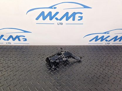 18-ON MERCEDES BENZ A CLASS W177 FRONT LEFT BRAKE HYDRAULIC LINE BRACKET HOLDER