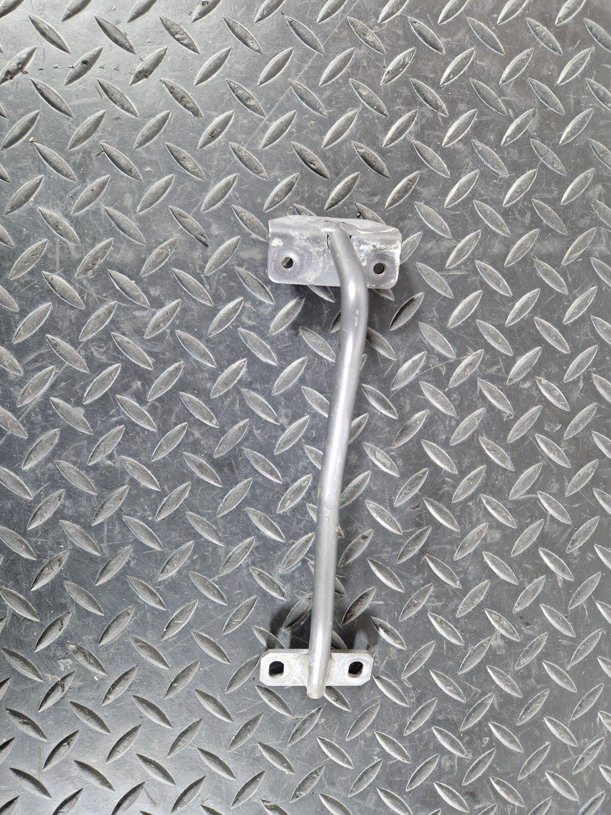 14-21 MERCEDES BENZ C200 W205 FRONT LOCKING STRIKER SUPPORT BRACKET A2058980032