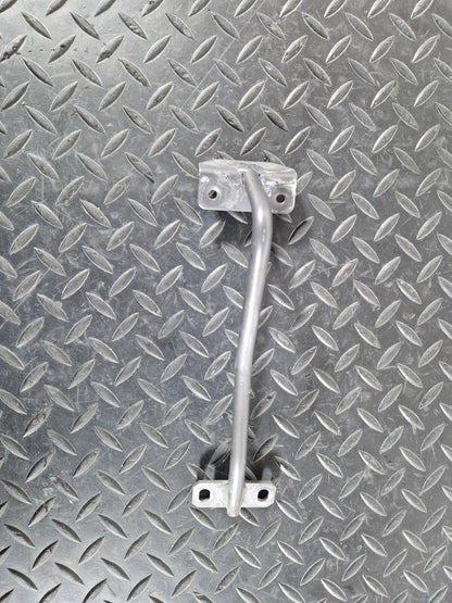 14-21 MERCEDES BENZ C200 W205 FRONT LOCKING STRIKER SUPPORT BRACKET A2058980032