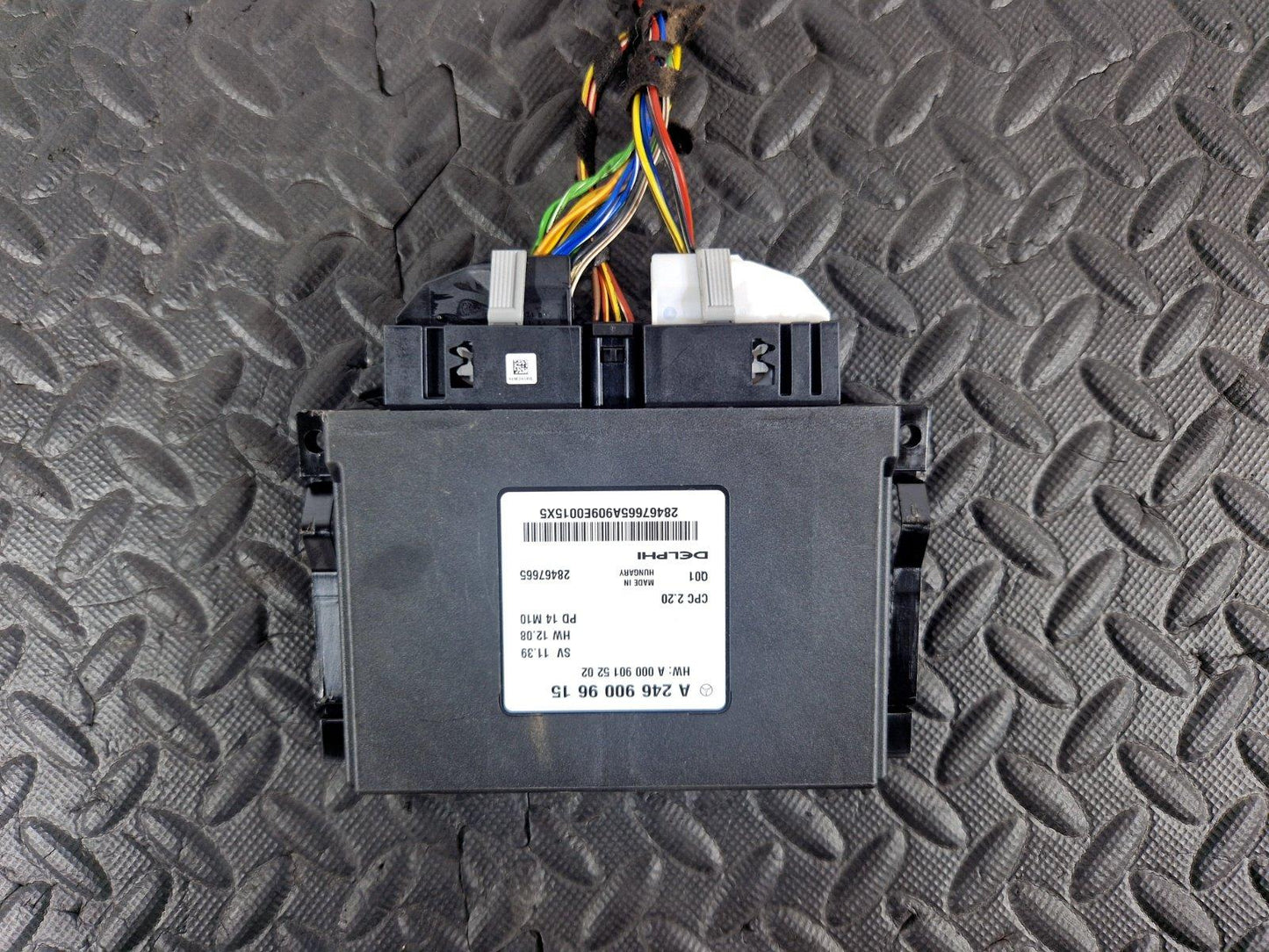 12-18 MERCEDES BENZ W176 PDC PARKING CONTROL MODULE A2469009615