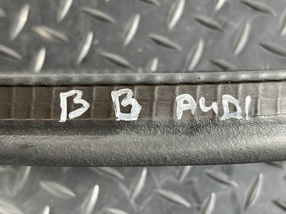 16-19 AUDI A4 B9 SALOON GENUINE TAILGATE RUBBER SEAL 8W5827705D