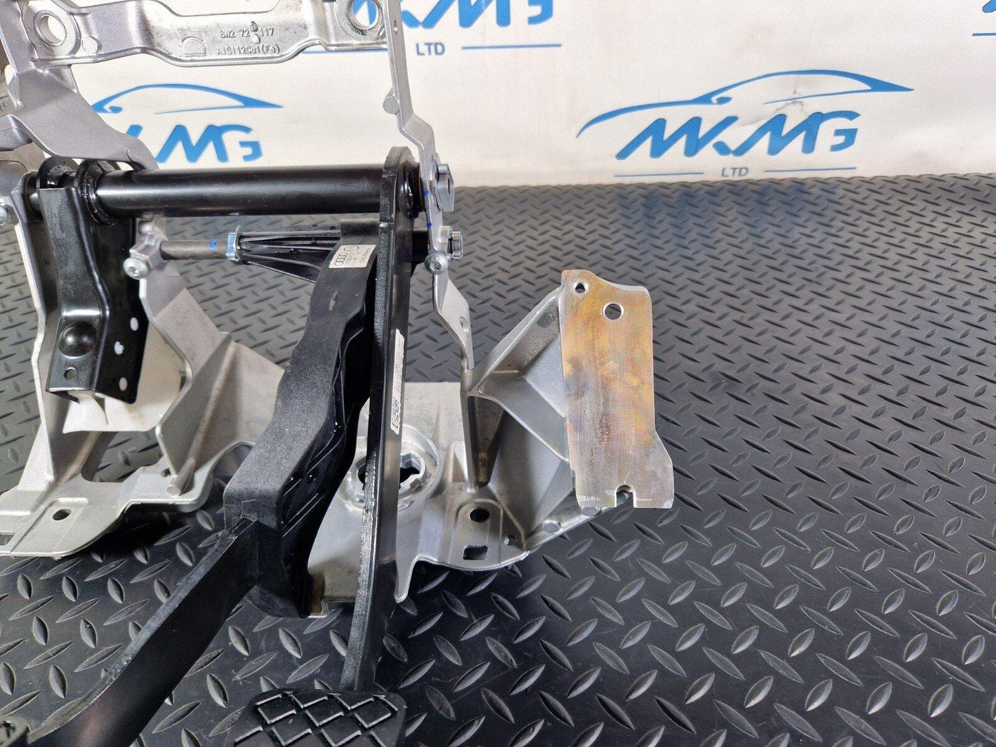 16-24 AUDI A5 F5 COUPE OEM BRAKE AND CLUTCH PEDAL BOX ASSEMBLY 8W2721140
