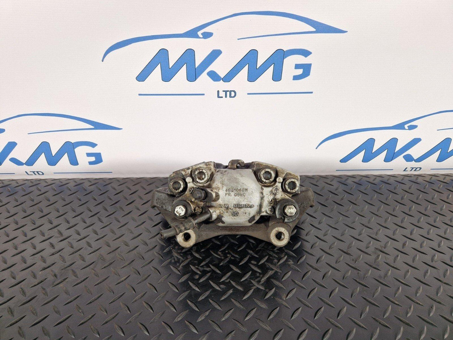 12-18 AUDI A6 C7 GENUINE FRONT RIGHT DIRVER O/S FRONT BRAKE CALIPER 4G0106BM