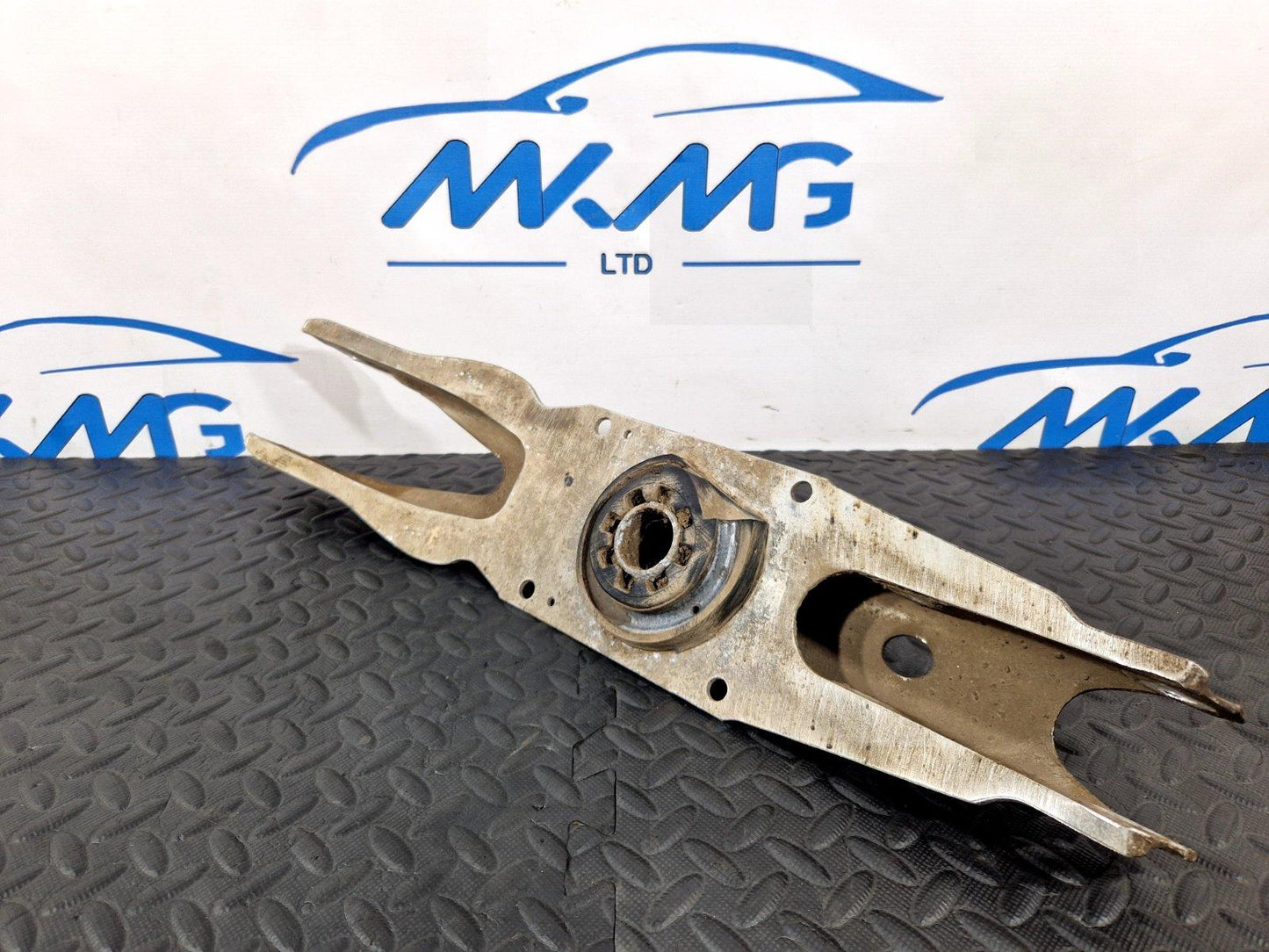 MERCEDES A B CLA W246 W176 C117 REAR LOWER CONTROL ARM SPRING LINK A2463520202