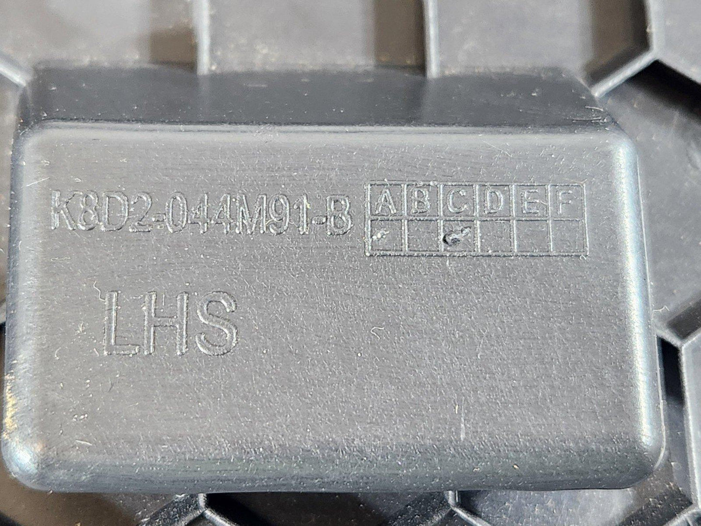 19-ON RANGE ROVER EVOQUE L551 LOWER GLOVEBOX TRIM K8D2044M91B