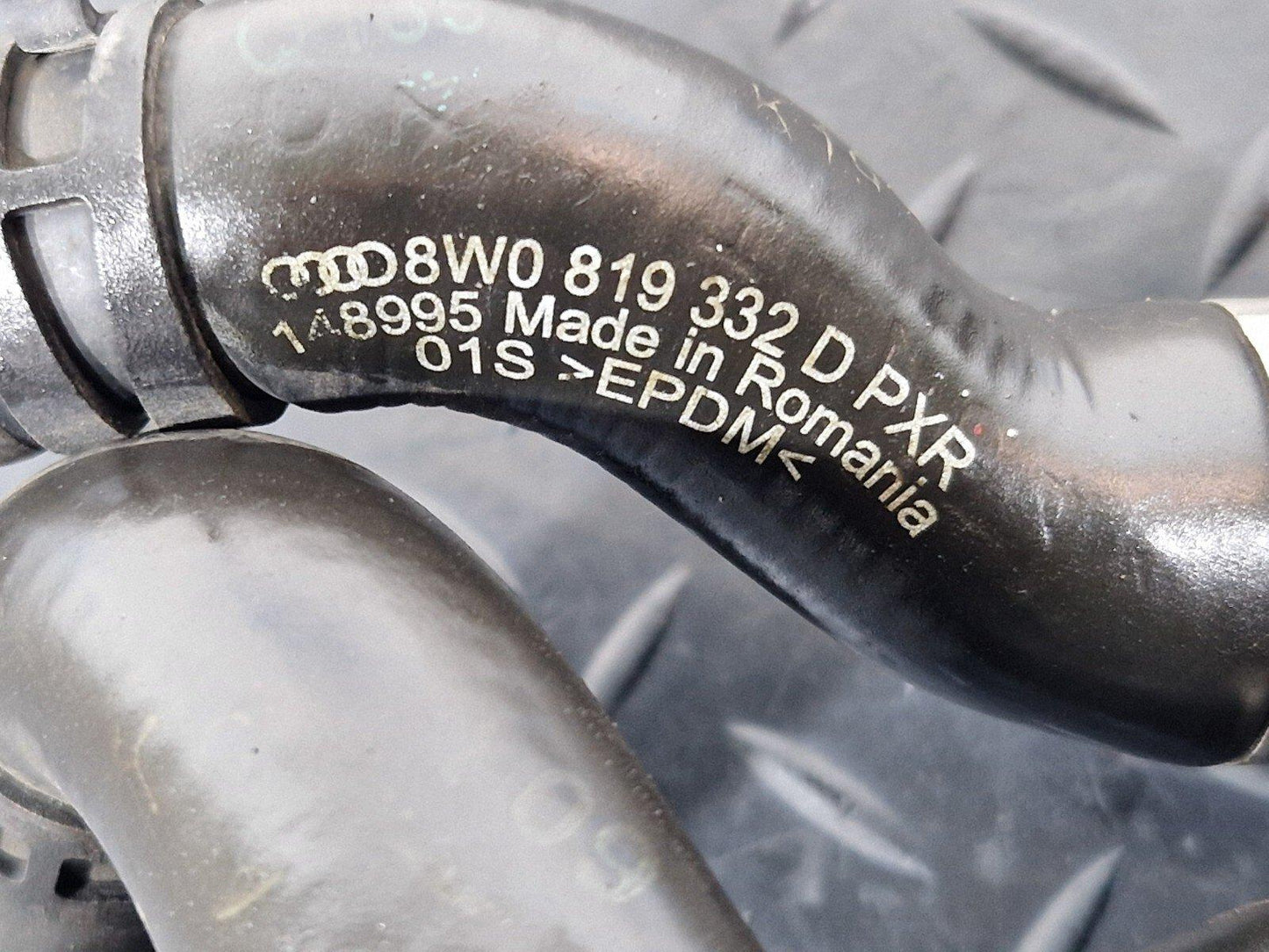 16-19 AUDI A4 B9 GENUINE OEM AIR CON/ HEATER COOLANT HOSES & GROMMET 8W0819332D