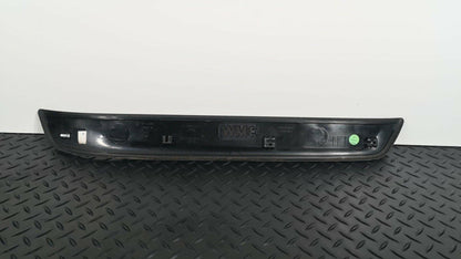 BMW X1 E84 GENUINE PASSENGER LEFT SIDE FRONT KICK PLATE TRIM 7318567