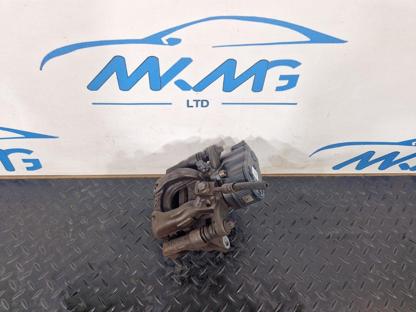 19-ON MERCEDES A CLASS W177 REAR LEFT SIDE ELECTRIC BRAKE CALIPER A2474230798