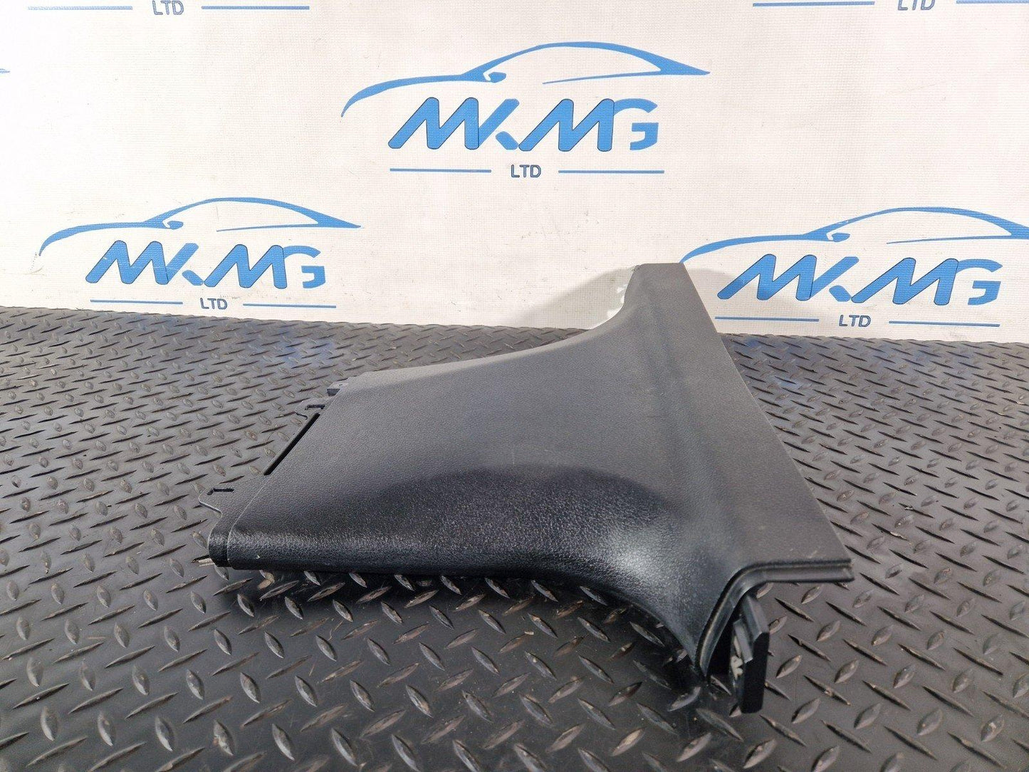 19-ON MERCEDES BENZ B CLASS W247 OEM LEFT N/S B PILLAR TRIM A2476903302