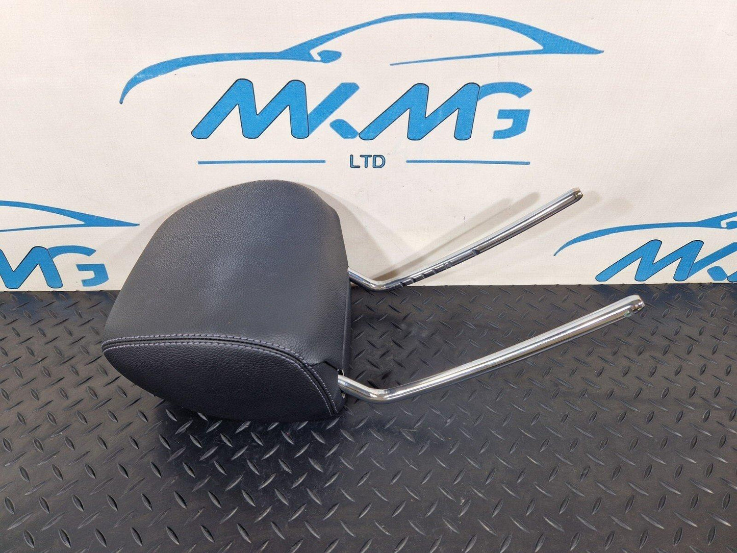 14-20 MERCEDES BENZ GLA200 X156 GENUINE FRONT SEAT HEADREST FITS LEFT & RIGHT