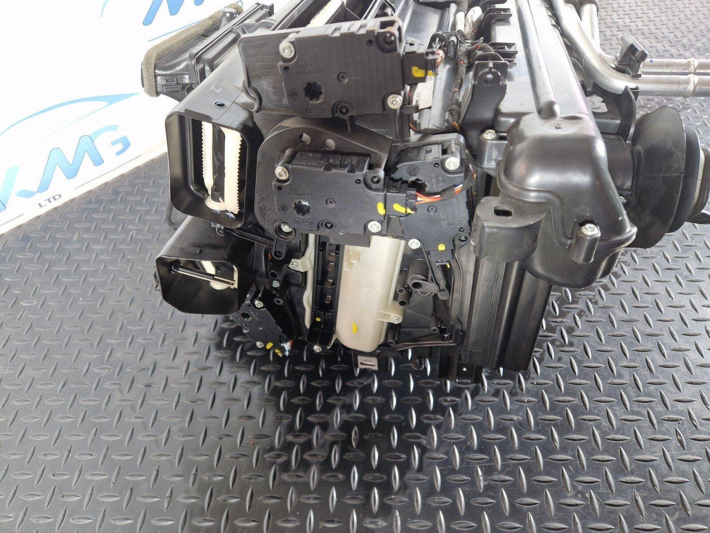 16-24 AUDI A5 F5 COUPE GENUINE HEATER MATRIX COMPLETE BOX 8W2816005L