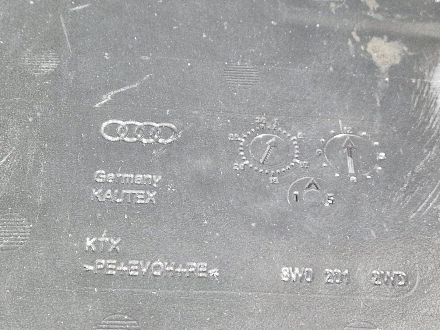 16-19 AUDI A4 B9 DIESEL FUEL TANK WITH PUMP 8W0201021CG