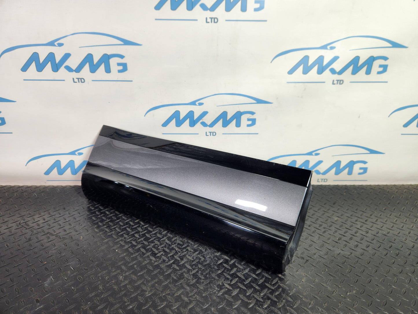 Range Rover Evoque SUV Rear Right Moulding Door Trim Damaged K8D2274A48B