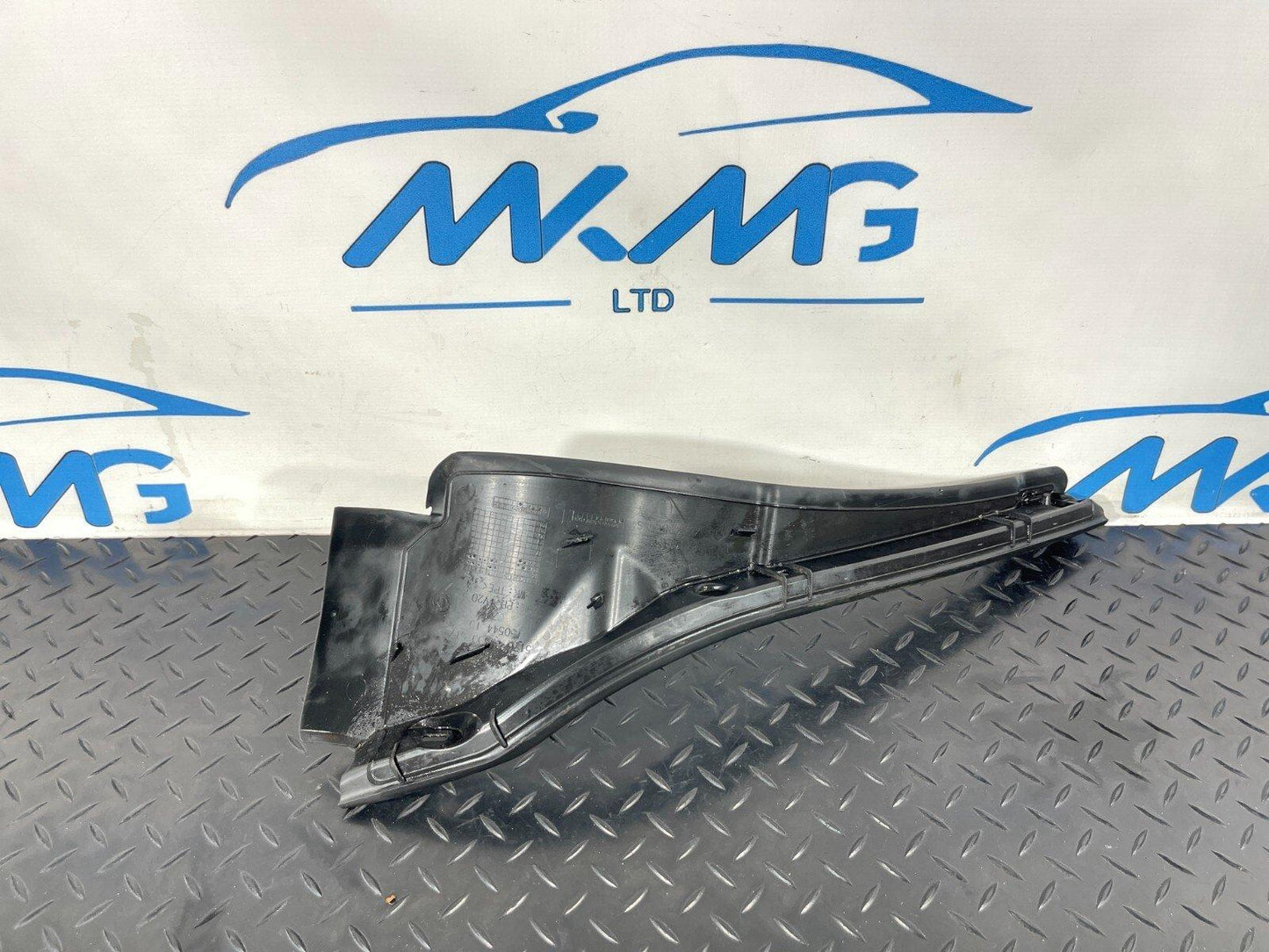 14-21 BMW 2 SERIES ACTIVE TOURER F45 F46 PASSENGER SIDE FENDER SEALING 7300517