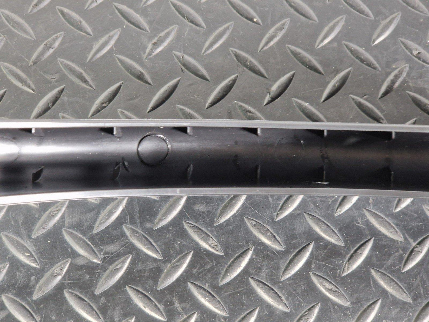 16-19 AUDI A4 B9 GENUINE OEM BOOT LID RIGHT SIDE HINGE TRIM COVER 8W5971822