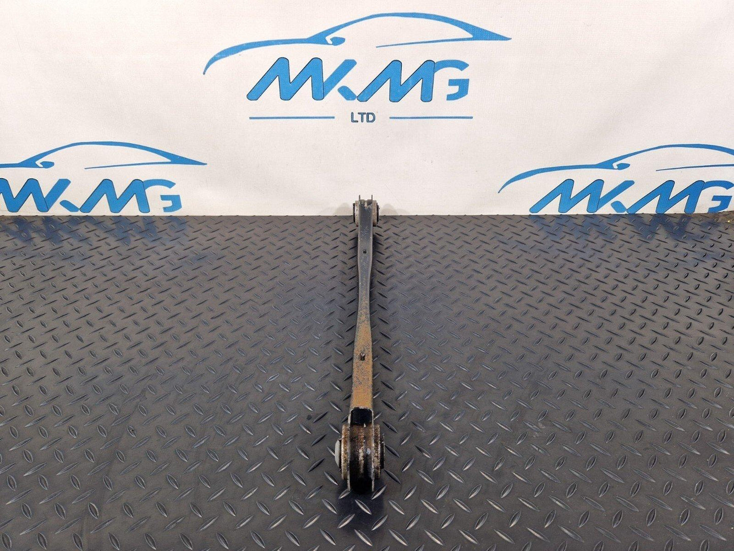 16-19 AUDI A4 B9 GENUINE OEM REAR LEFT N/S TRAILING CONTROL ARM 8W0501529D