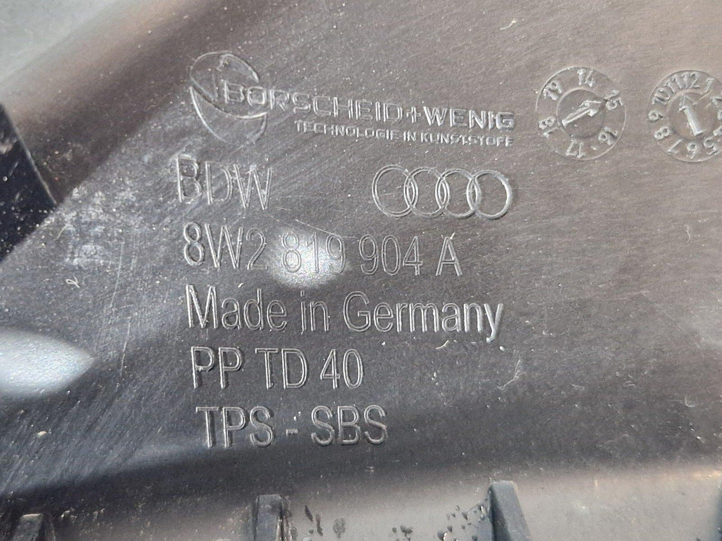 16-19 AUDI A4 B9 GENUINE FRONT AIR INTAKE DUCT VENT 8W2819904A