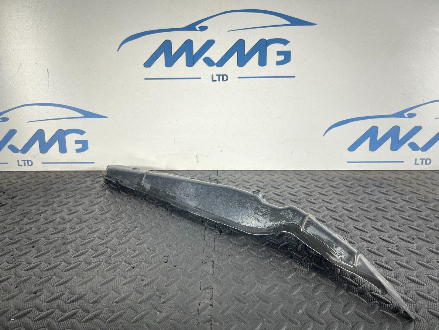 12-18 MERCEDES A-CLASS W176 GENUINE OSF WING FENDER INSULATION COVER A1768890100