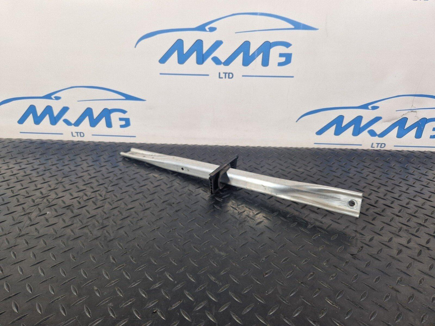 16-23 AUDI S5 COUPE GENUINE FRONT ENGINE COMPARTMENT STRUT BAR 8W0605646B