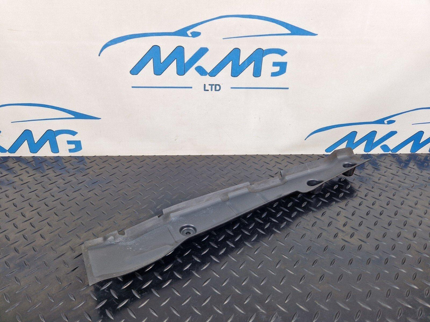 16-23 AUDI S5 COUPE FRONT RIGHT SIDE WING END PLATE 8W6821112