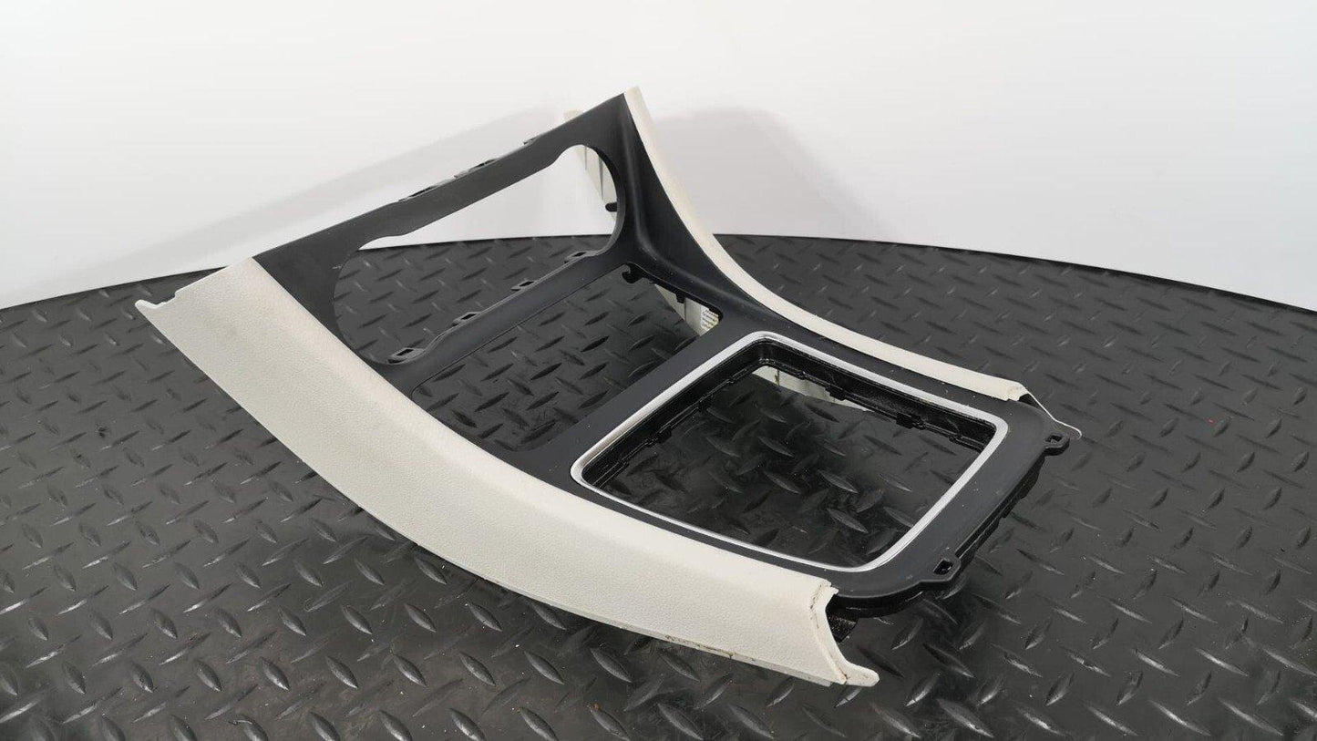 13-19 MERCEDES CLA W117 C117 HEATER CLIMATE SWITCH GEARSTICK SURROUND TRIM