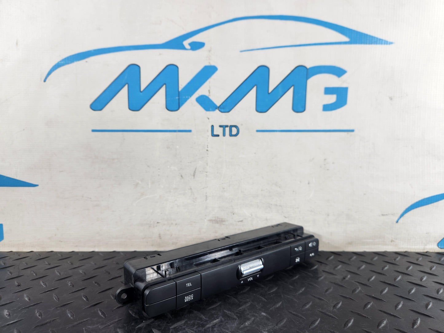 Mercedes Sprinter W907 Standard Cargo Van Radio Control Switch Panel A9079002203