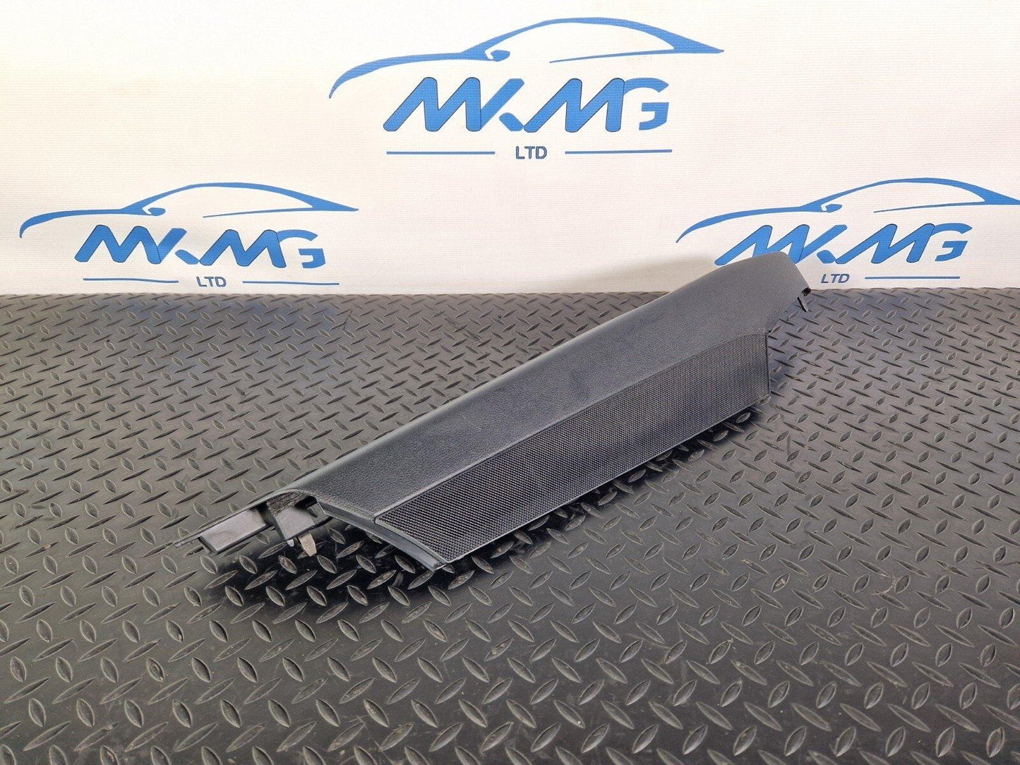 14-21 MERCEDES BENZ C300h W205 RIGHT BOOT TRIM PANEL COVER A2056900444