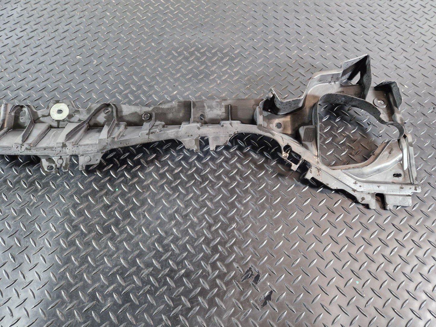 Mercedes-Benz    Unknown Part Type A2478304400