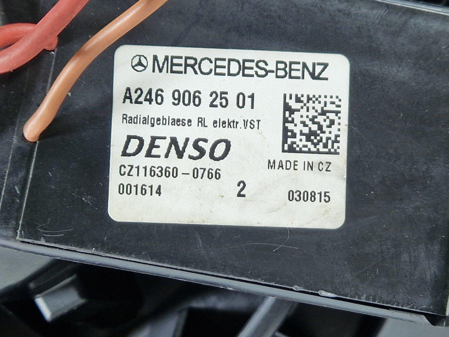 13-19 MERCEDES CLA C117 AIR CONDITIONING HEATER MATRIX HOUSING BOX A2468305601