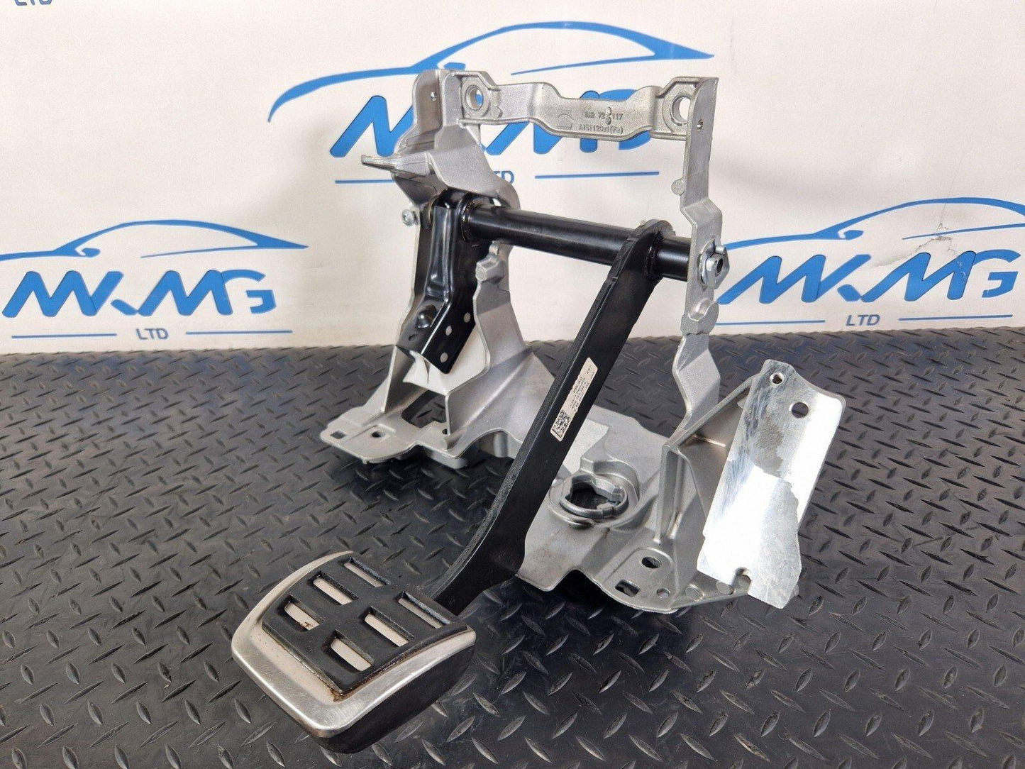 16-23 AUDI S5 COUPE GENUINE BRAKE PEDAL ASSEMBLY BRACKET MOUNT 8W2723140A