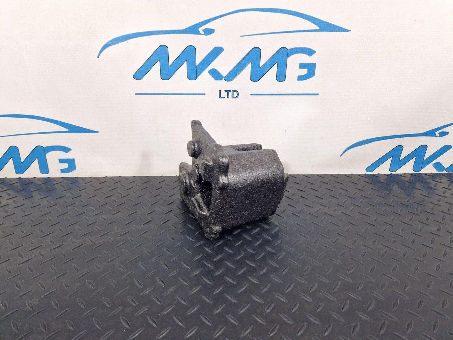 14-21 BMW 2 SERIES GRAN TOURER F45 F46 218i OEM FOAM SUPPORT BRACKET 7426595