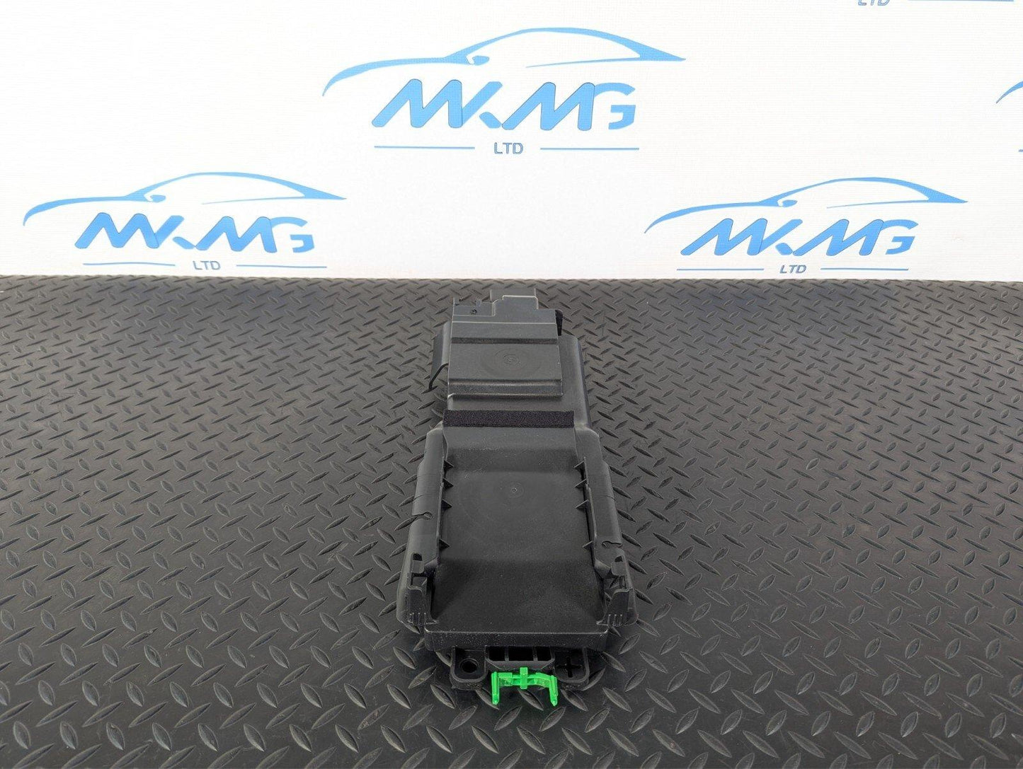 16-19 AUDI A4 B9 GENUINE OEM CENTER CONSOLE LOWER COVER TRIM 8W0863051