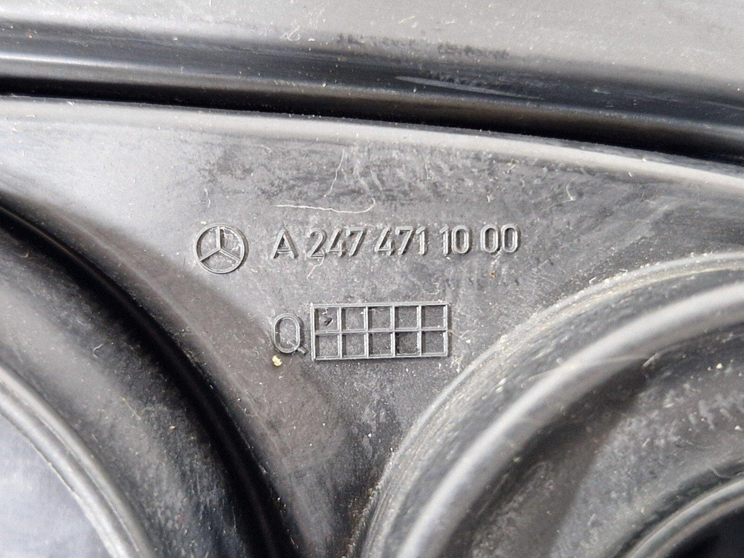 19-ON MERCEDES BENZ B CLASS W247 GENUINE FUEL TANK FILLER SEAL CAP A2474711000