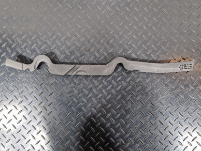 12-18 AUDI A6 C7 FRONT LEFT DRIVER FENDER UPPER SEAL STRIP  4G0823731