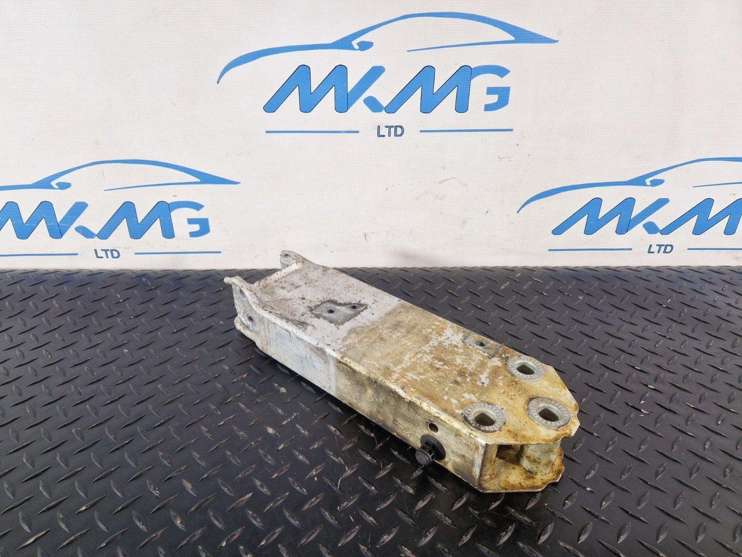 BMW X1 F48 GENUINE FRONT RIGHT DRIVER O/S DEFORMATION ELEMENT 7406386