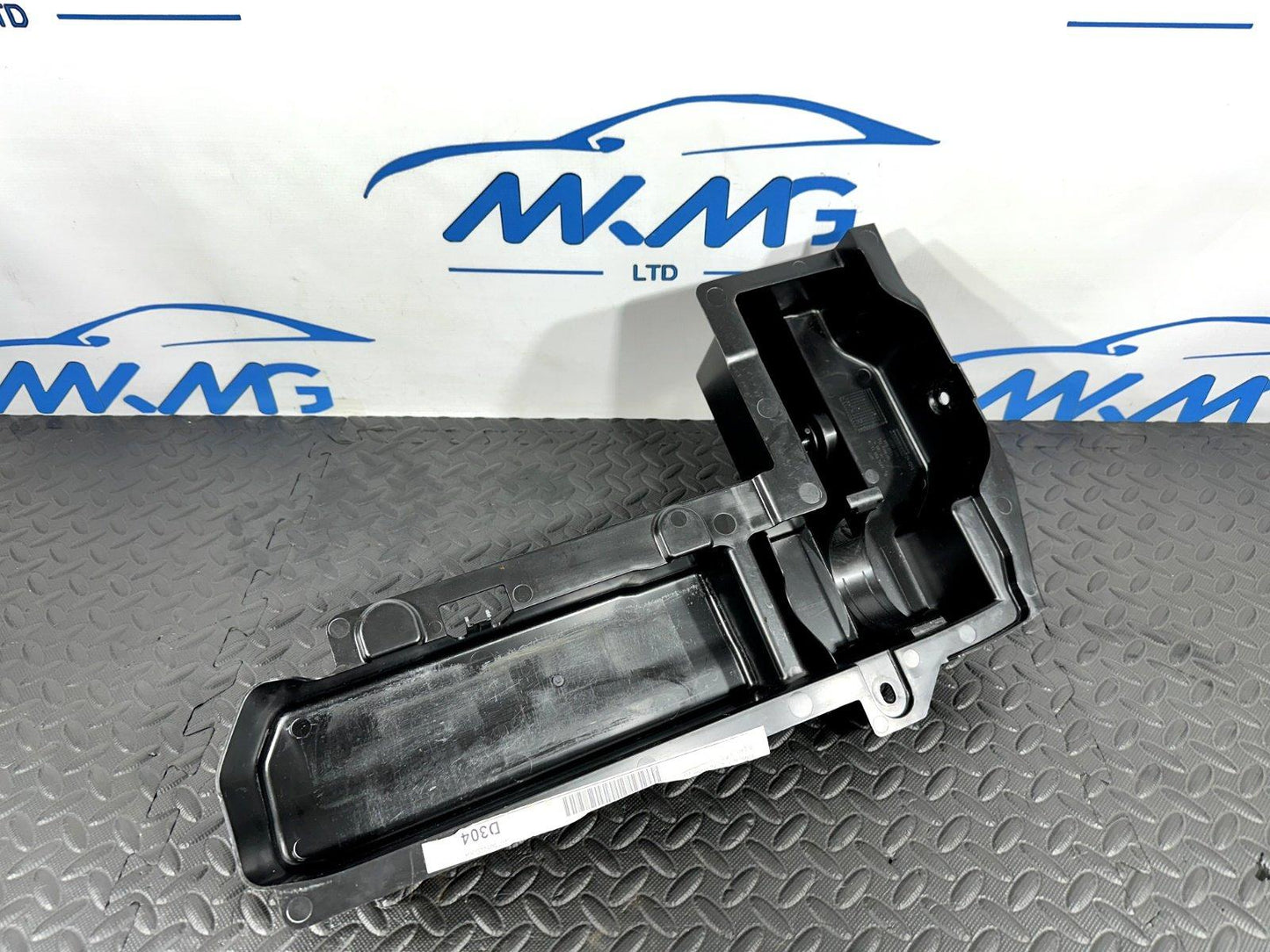 14-21 MERCEDES BENZ C300 W205 GENUINE JACK TOOL KIT BOX A2058991514