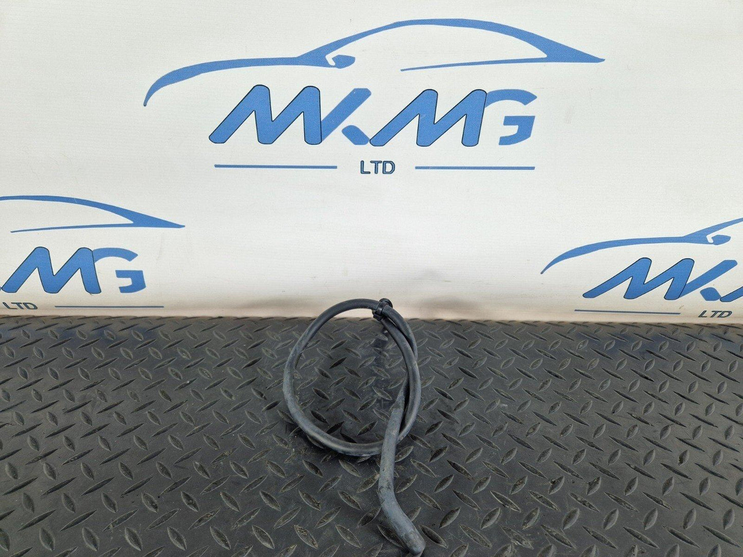 16-19 AUDI A4 AVANT B9 S-LINE RIGHT SIDE HEADLIGHT WASHER HOSE 8W0941718A