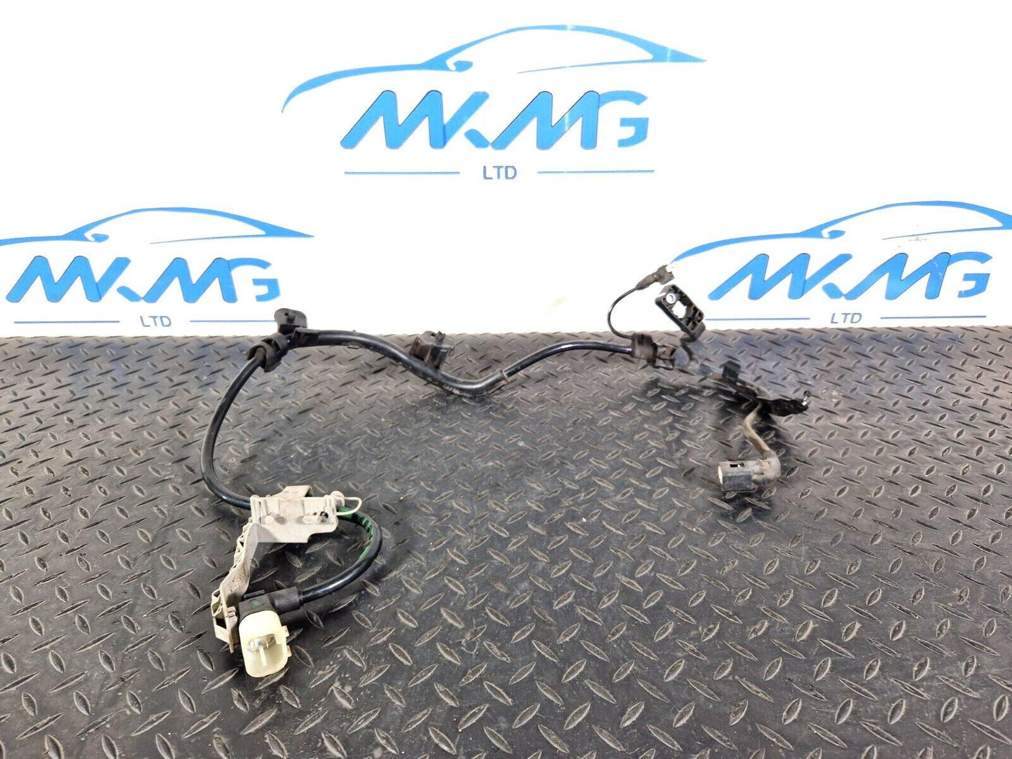 19-ON MERCEDES BENZ B CLASS W247 REAR LEFT WIRING HARNESS MOUNT A2475460900