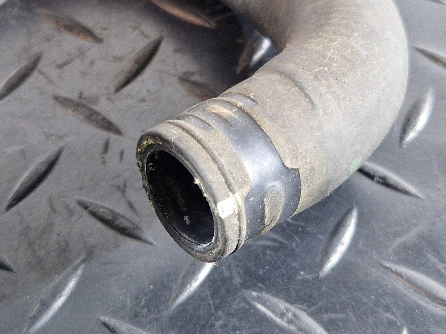 11-19 MERCEDES BENZ ML W166 OEM ENGINE COOLANT WATER HOSE PIPE A1668304896