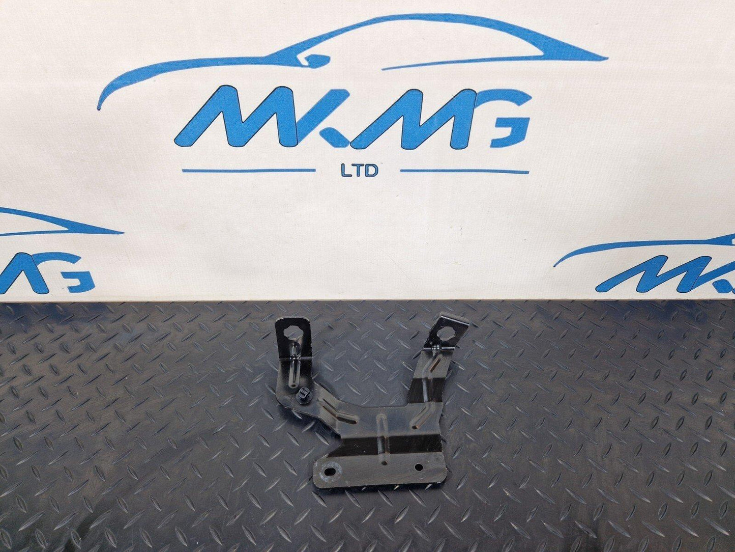 16-19 AUDI A4 B9 EXPANSION COLLANT TANK BRACKET 8W0121232F