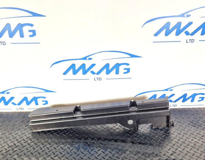 14-20 MERCEDES BENZ GLA 200 X156 LEFT QUATER PANEL TRIM BRACKET A1568901100