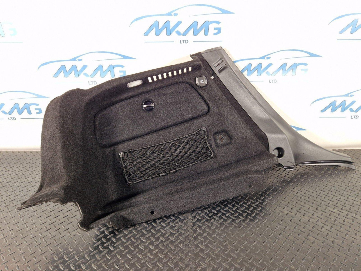 12-18 MERCEDES BENZ W176 GENUINE LEFT SIDE TRUNK BOOT TRIM A1766904700