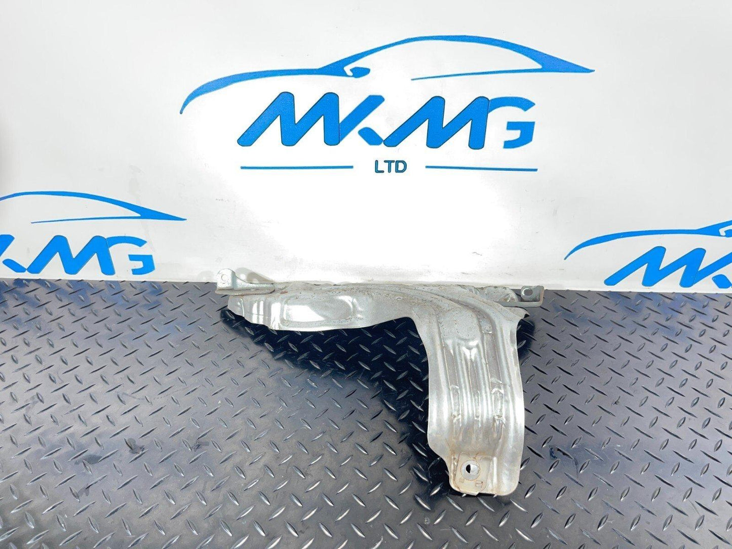 14-21 MERCEDES BENZ C350e W205 EXHAUST HEAT SHIELD COVER A2741421020